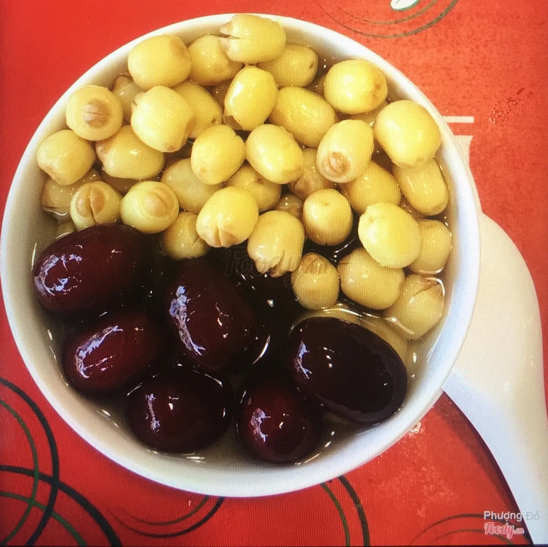 Hình ảnh Chè hạt sen táo đỏ