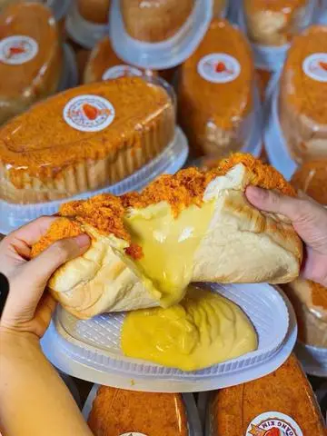 Hình ảnh Bánh mì sốt phô mai tan chảy