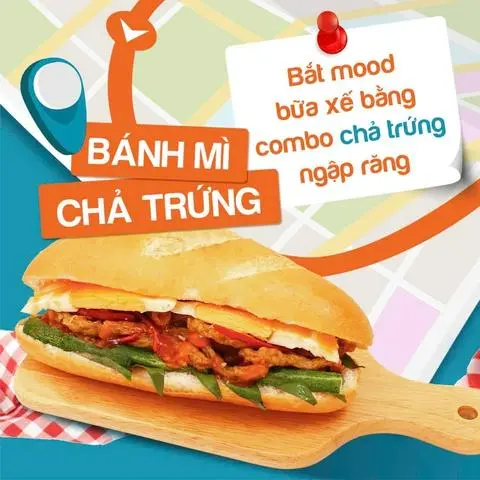 Hình ảnh Bánh mì chả cá kèm 2 trứng ốp la