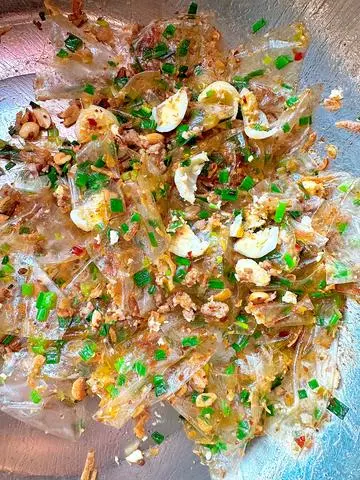 Hình ảnh Bánh Tráng Phơi Sương Trứng Cút Bốp