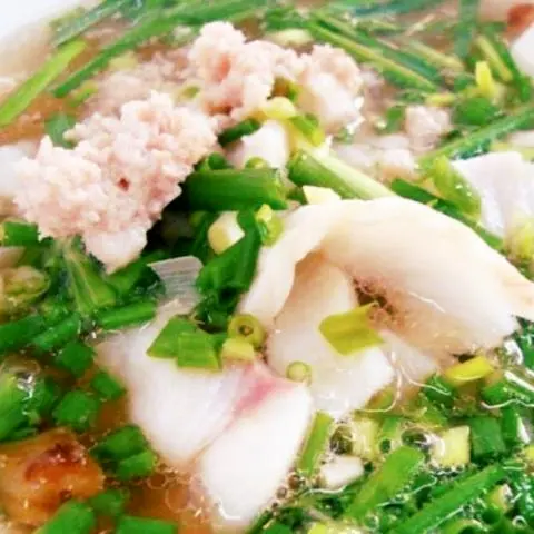 Hình ảnh Hủ tíu phile cá lóc thịt bằm