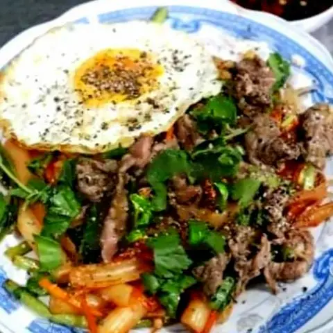 Hình ảnh Nui xào bò trứng