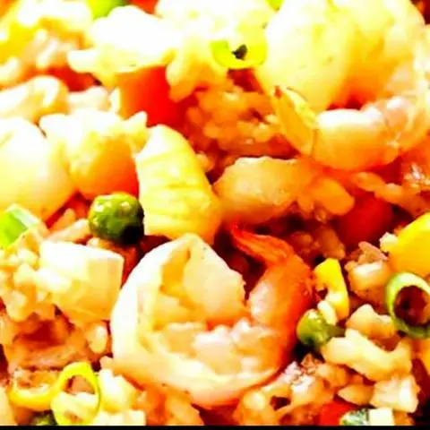 Hình ảnh Cơm Chiên Hải Sản Sốt Thái