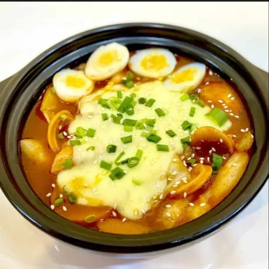 Hình ảnh Tokbokki đút lò phô mai