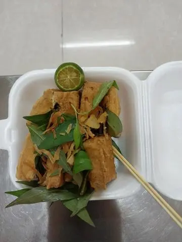 Hình ảnh Đậu hủ chiên giòn muối tiêu rau râm