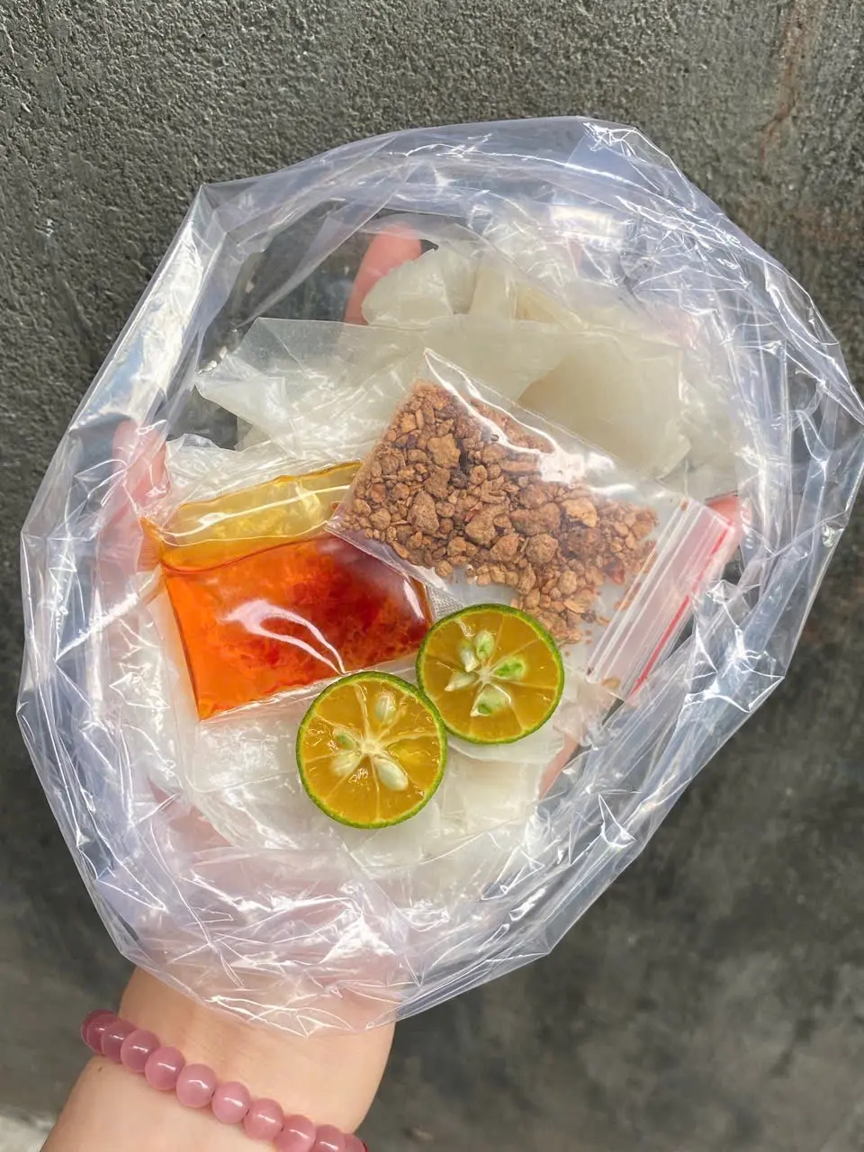 Hình ảnh Bánh Tráng Muối Tôm SaTế