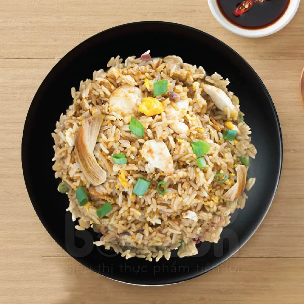 Hình ảnh Cơm Chiên Giòn Cá Mặn Gà Xé