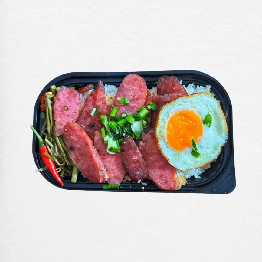 Hình ảnh cơm tấm lạp xưởng-ốp la