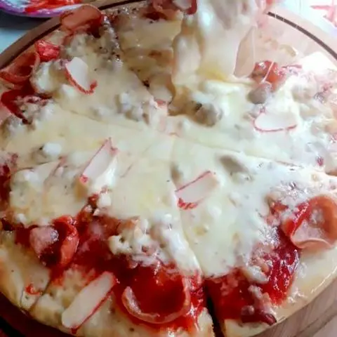 Hình ảnh Pizza xúc xích - thanh cua (18)