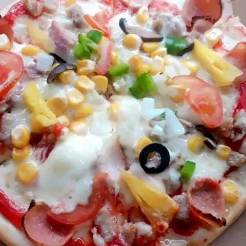 Hình ảnh Pizza gà - xúc xích (18)