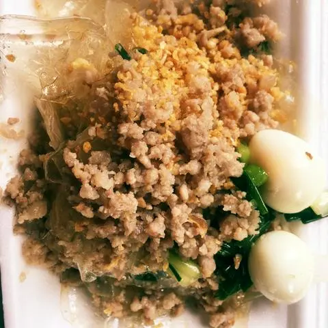Hình ảnh Bánh tráng mỡ hành thịt bằm trứng cút