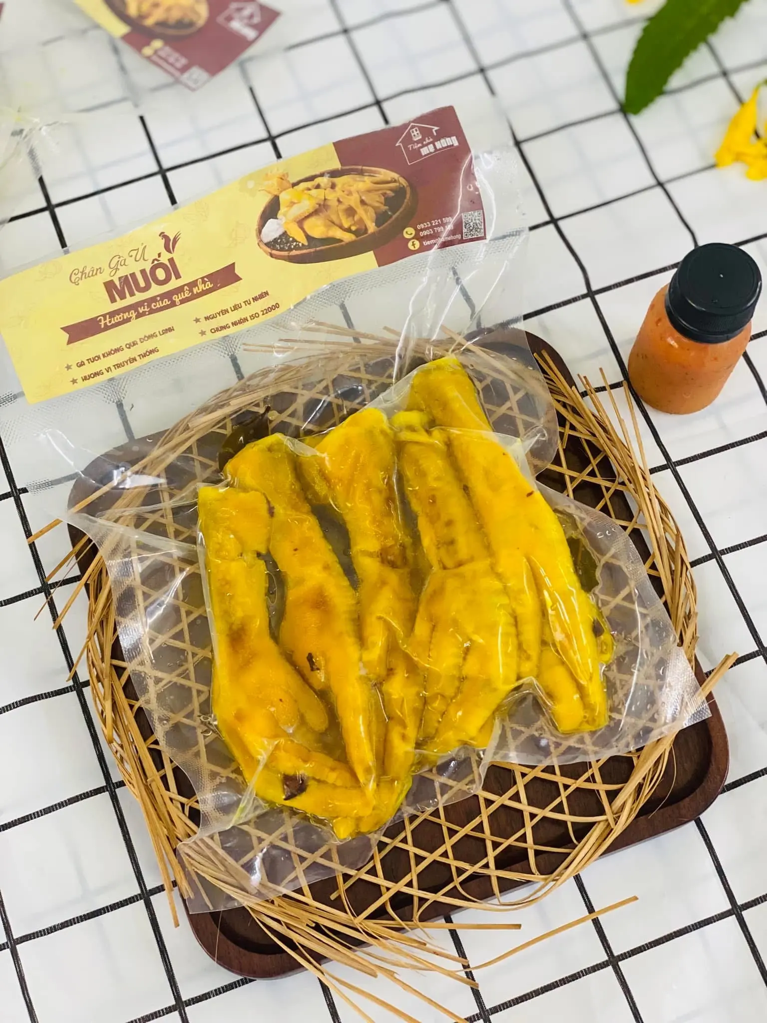 Hình ảnh Chân Gà Ủ Muối - 300gr