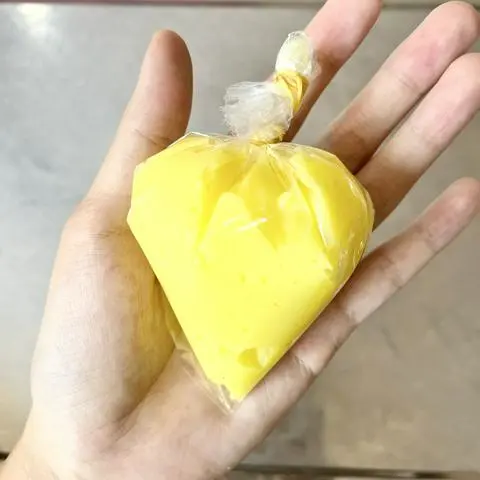 Hình ảnh Bơ hột gà (2 túi)