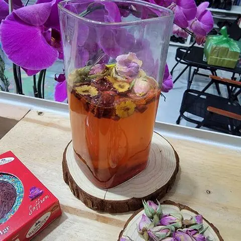 Hình ảnh Trà mật ong Nhụy Hoa nghệ tây saffron đông trùng táo đỏ kỷ tử 