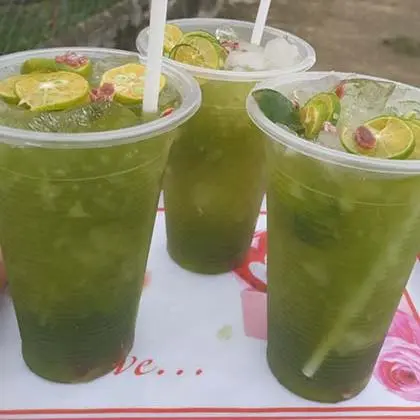 Hình ảnh Trà tắt thái xanh ly lớn