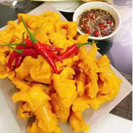 Hình ảnh Chân Gà Rút Xương Ủ Muối - 450gr
