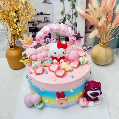Hình ảnh Bánh kem sz18cm cho bé gái ( mẫu ngẫu nhiên