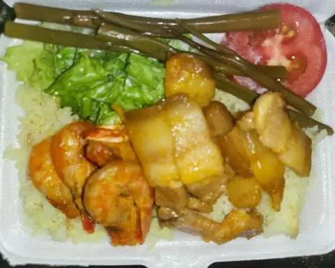 Hình ảnh Tôm rim thịt ba chỉ