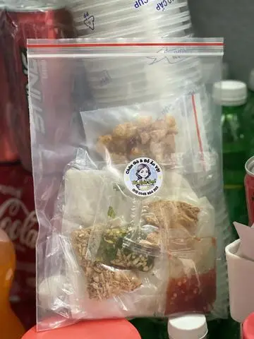 Hình ảnh Bánh tráng sate tóp mỡ