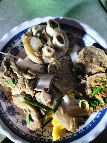 Hình ảnh hoành thánh giò