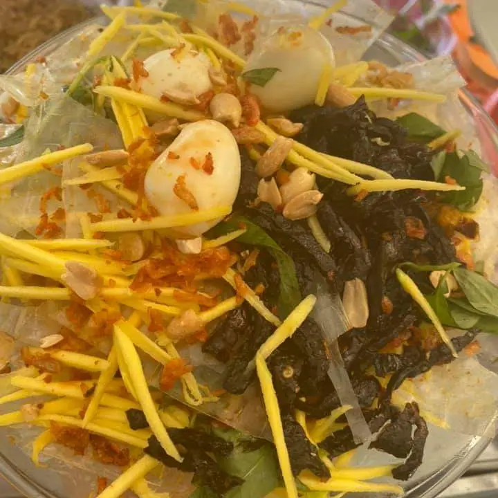 Hình ảnh Bánh Tráng Trộn Khô Bò Đen (tự trộn)