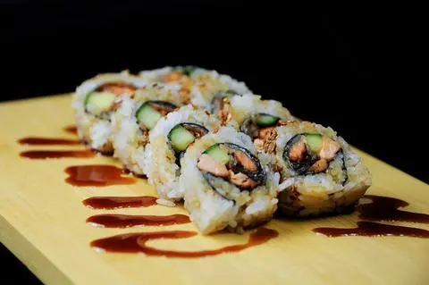 Hình ảnh Cuộn lươn Nhật Bản - rong biển