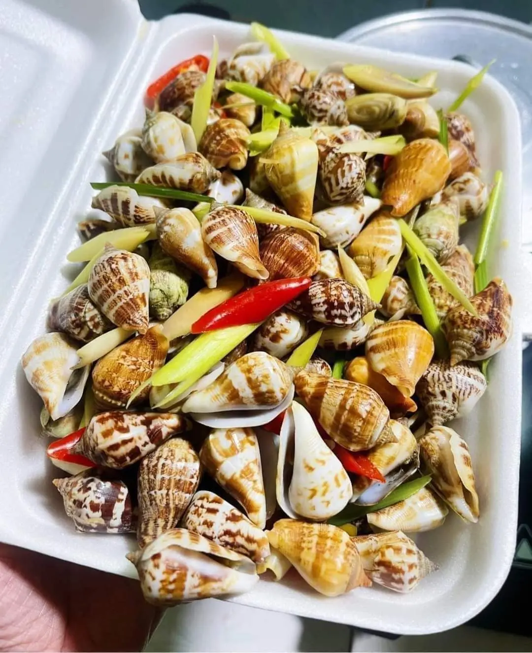 Hình ảnh Ốc Nhảy luộc + nước chấm cay (NỬA KG)