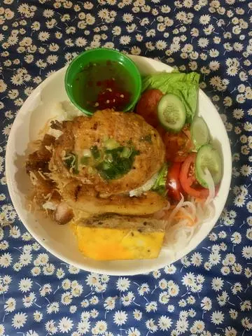 Hình ảnh Cơm Tấm Sườn Chả