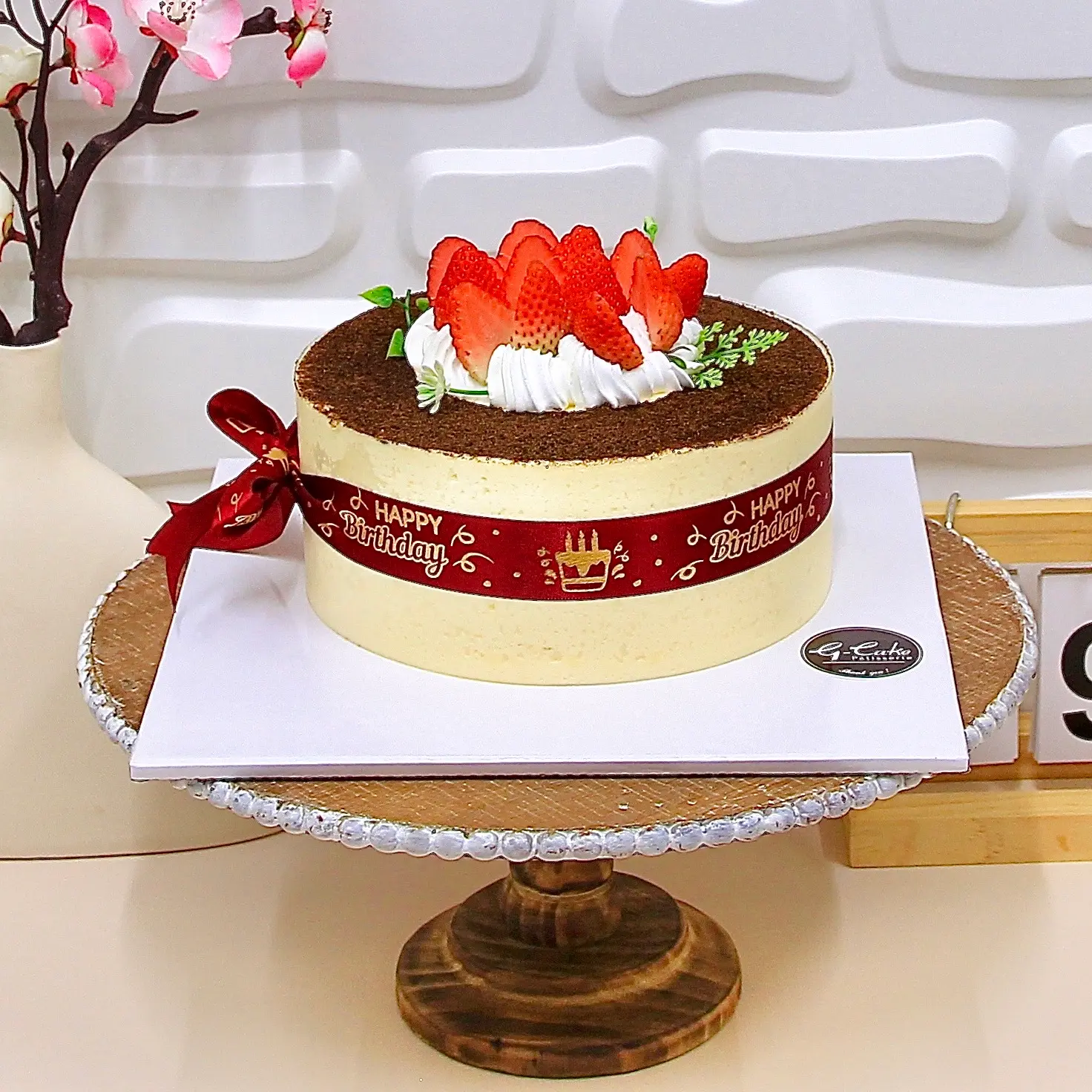 Hình ảnh Tiramisu Cake Pháp 16cm Dâu Tây Tươi
