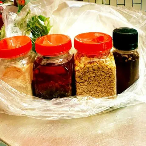 Hình ảnh Combo  500gr bánh tráng rìa ủ bơ siêu dẻo+ muối+sate+ tỏi phi+ tắc