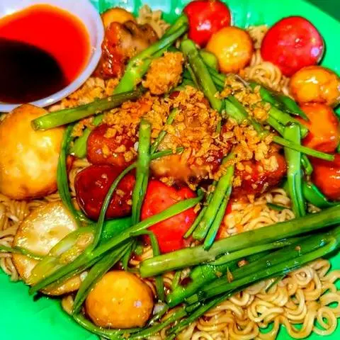 Hình ảnh Mì trộn cá viên thập cẩm