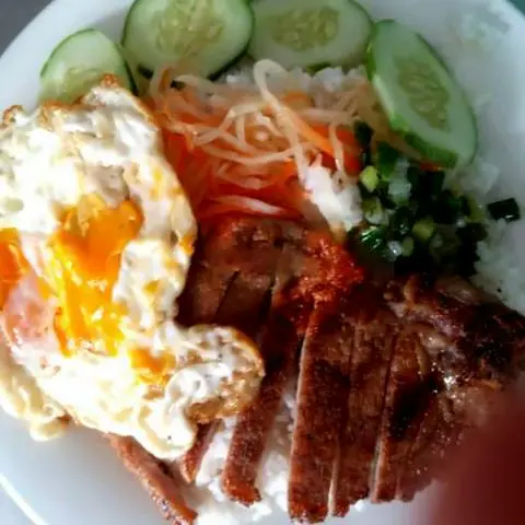 Hình ảnh Cơm sườn - ốp la