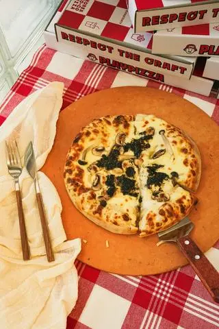 Hình ảnh Truffle Mushroom Pizza 