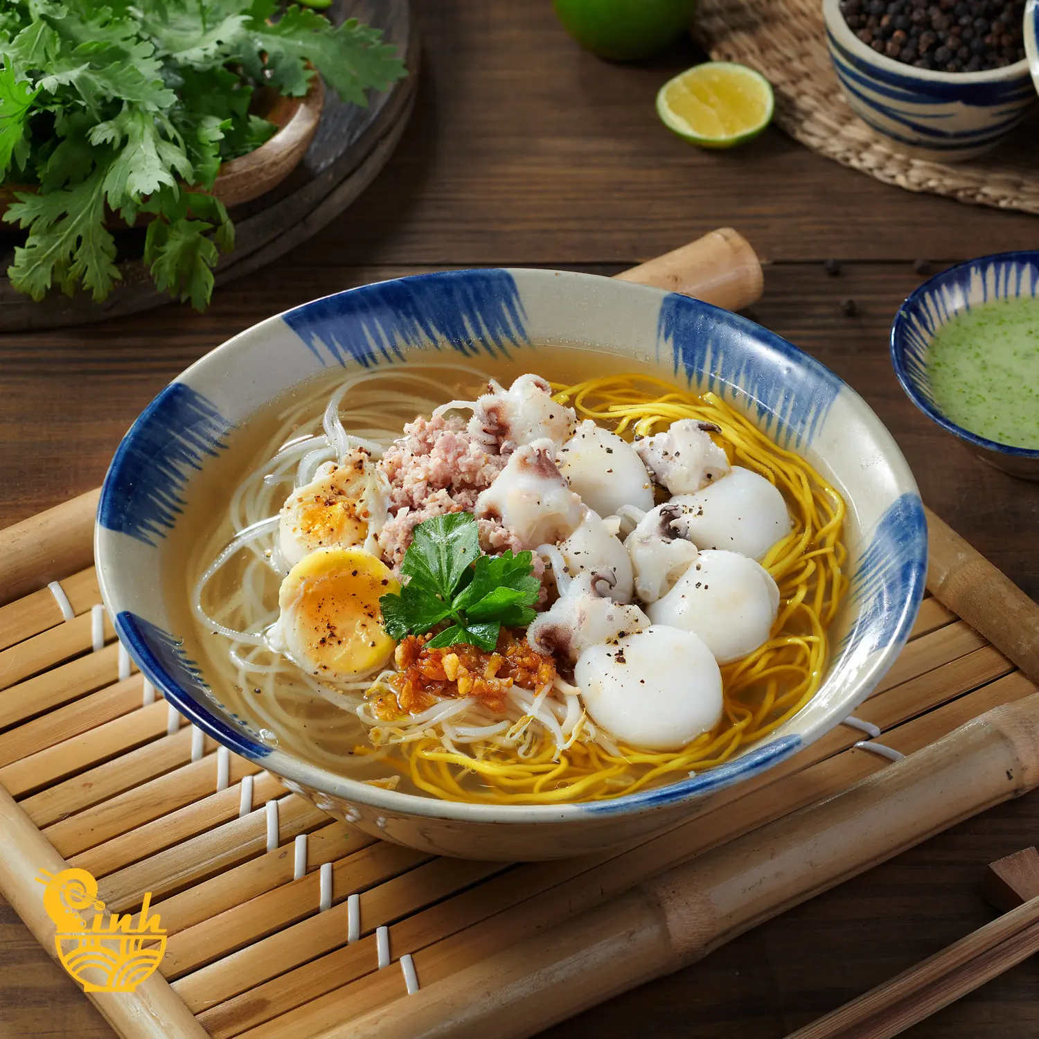 Hình ảnh Hủ Tiếu Mì Mực Đặc Biệt