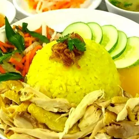 Hình ảnh Cơm gà xé