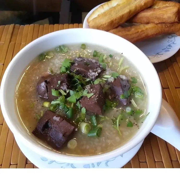 Hình ảnh Cháo thịt nạc + Huyết