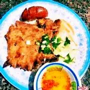 Hình ảnh cơm sườn lạp xưởng
