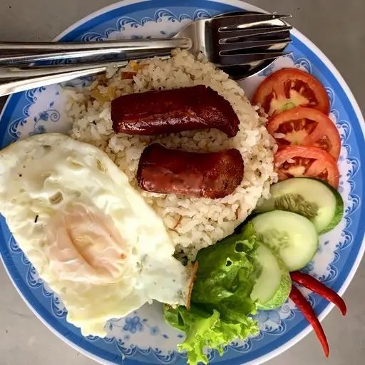 Hình ảnh Cơm chiên trứng - lạp xưởng