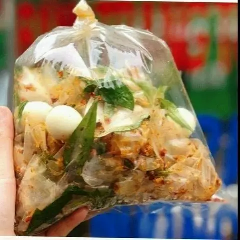 Hình ảnh Bánh Tráng Trộn Tỏi Ớt , Bịch Cực Lớn ( 4 trứng )