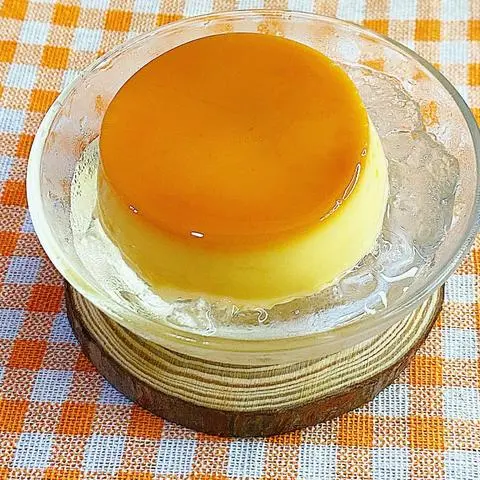 Hình ảnh 3 cái bánh Flan Cafe