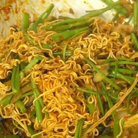 Hình ảnh mì Xào ốc giác 