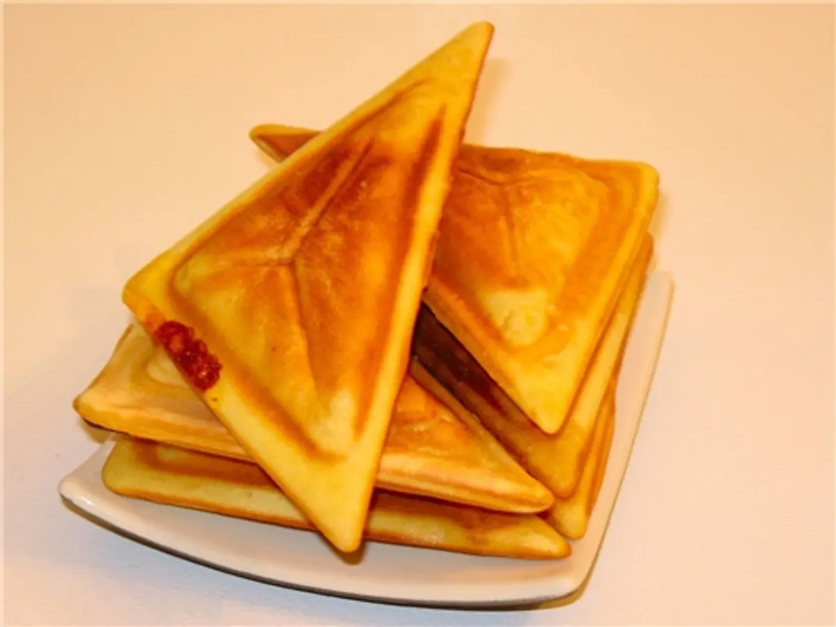 Hình ảnh Combo 2 Bánh HotDog Không Nhân