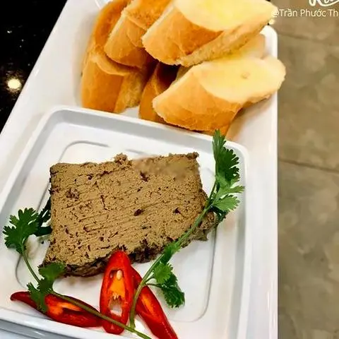 Hình ảnh Pate hàu - Bánh mì nướng bơ