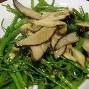 Hình ảnh Ốc giác xào rau muống