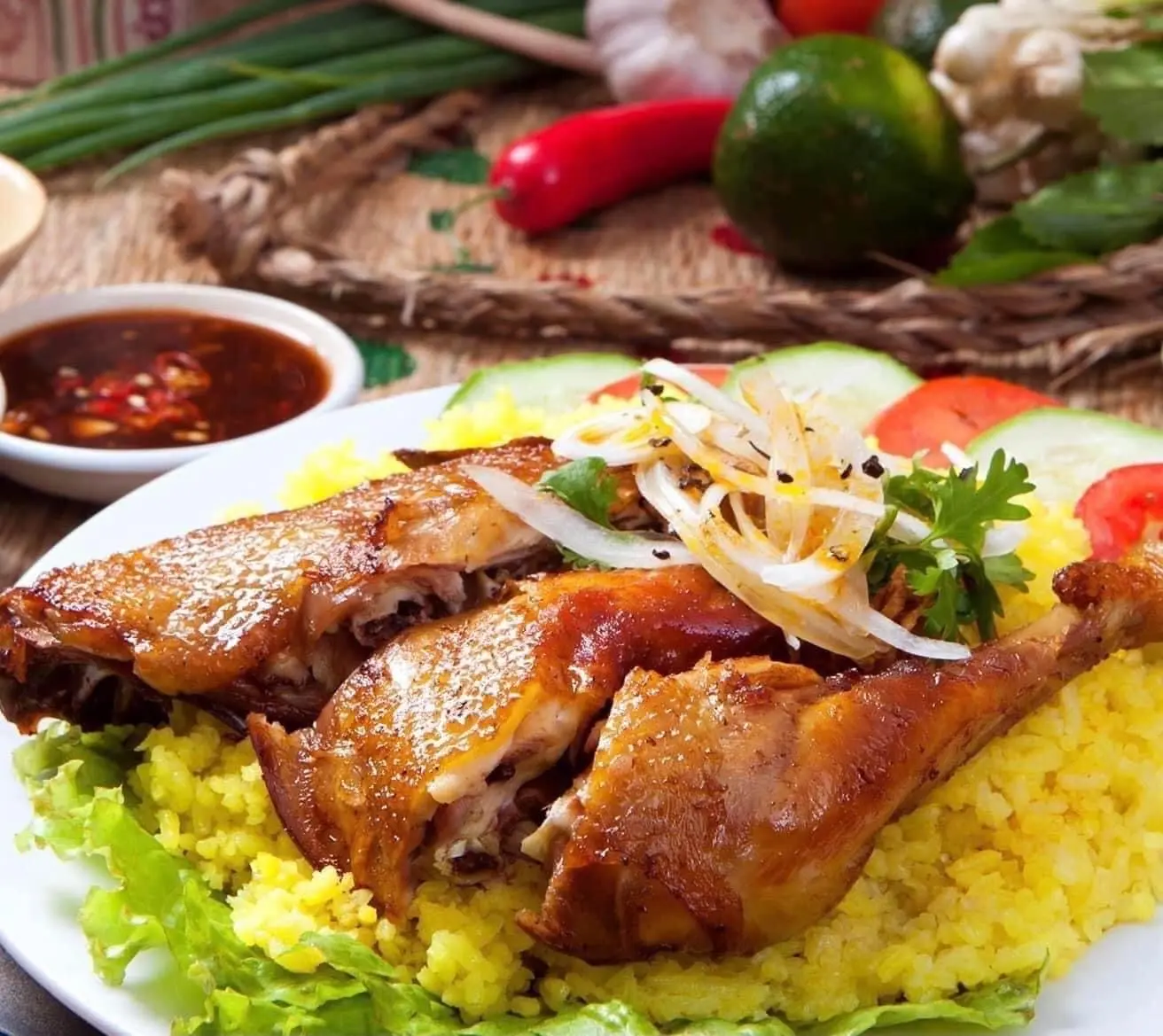 Hình ảnh Cơm chiên đùi gà rô ti - xá xíu