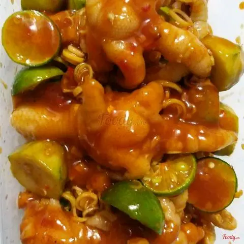 Hình ảnh Chân Gà Rút Xương Sốt Thái - Lớn