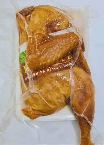 Hình ảnh Gà hun khói 1/2 con