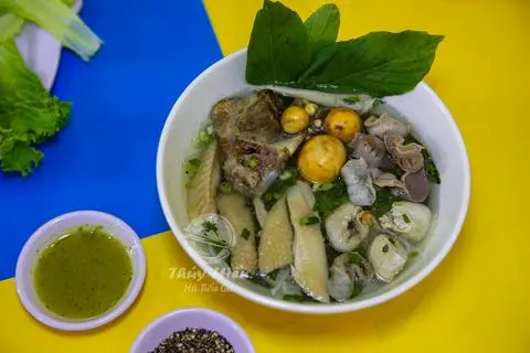 Hình ảnh Bún Gà Lá Quế - Thập Cẩm