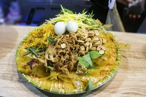 Hình ảnh Bánh tráng trộn Fozu