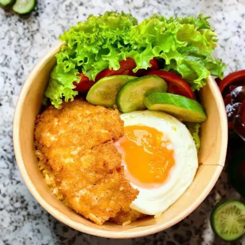 Hình ảnh Cơm Thố Nạc Dăm Chiên Xù 